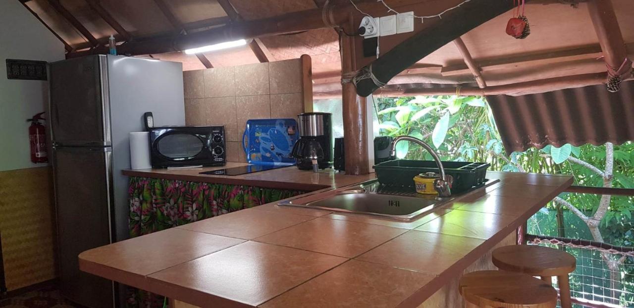 Location " La Pirogue " Maison D'Hotes A Moorea Haapiti Kültér fotó